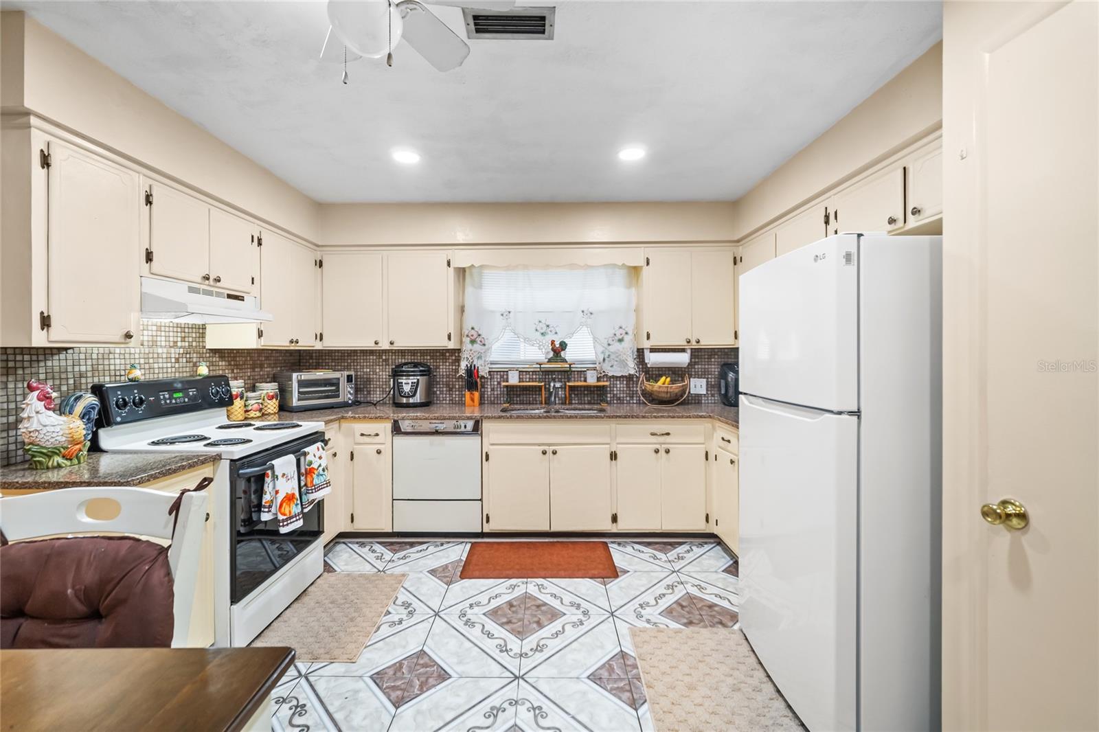 ARLINGWOOD - Residential