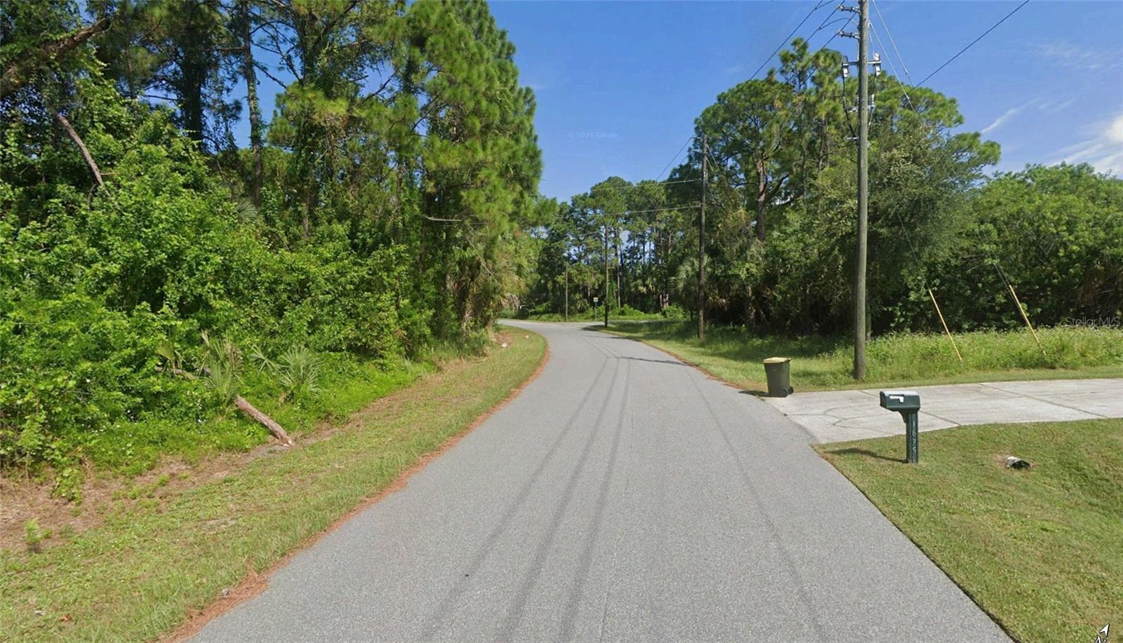 1667 RED BUD CIRCLE NW