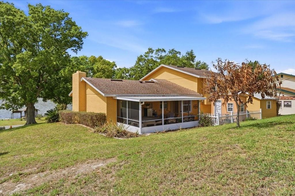 Photo of 1202 Lake Ariana Boulevard, Auburndale, FL 33823 (MLS # L4960189)