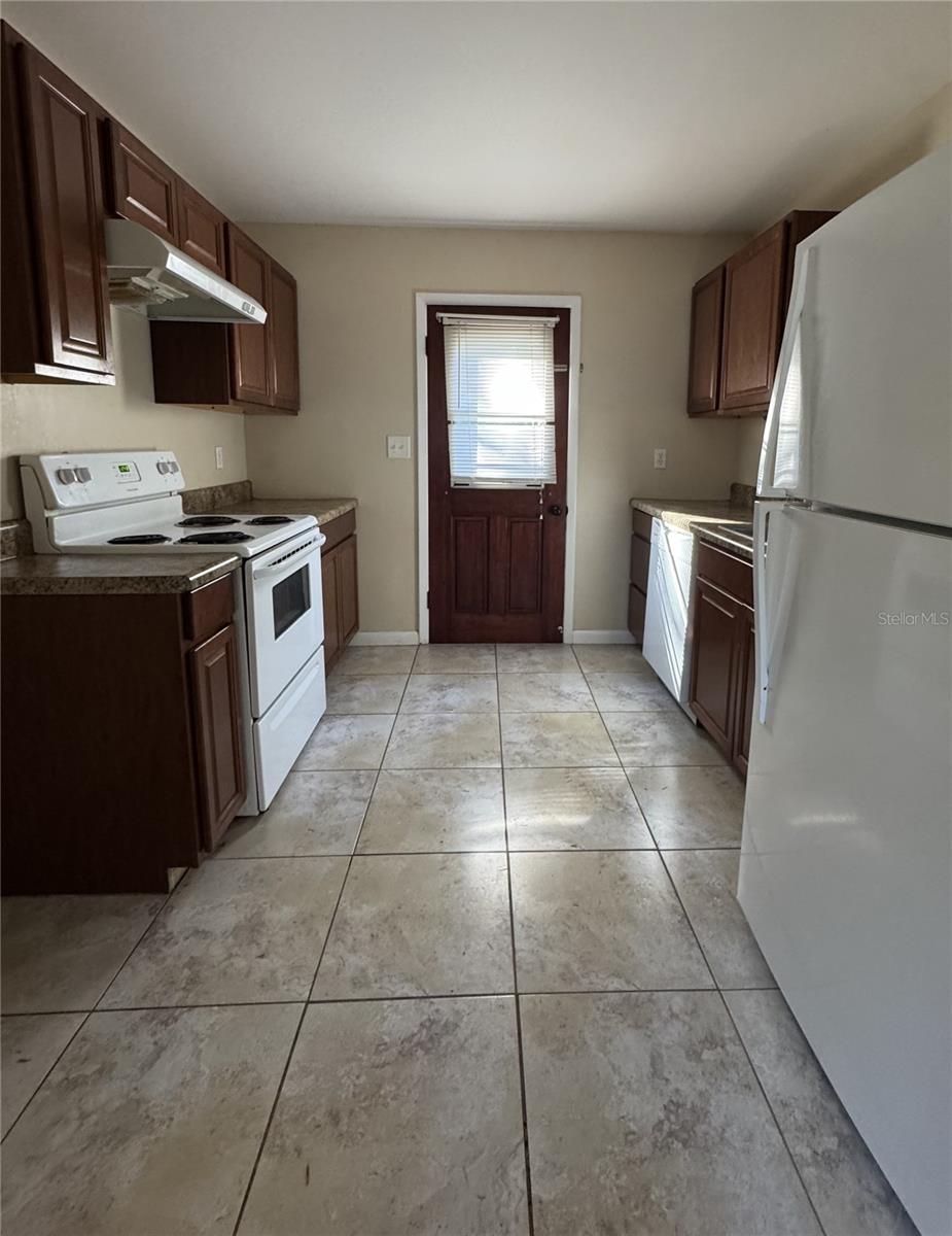 LAKE LINDSEY CITY - Residential Lease