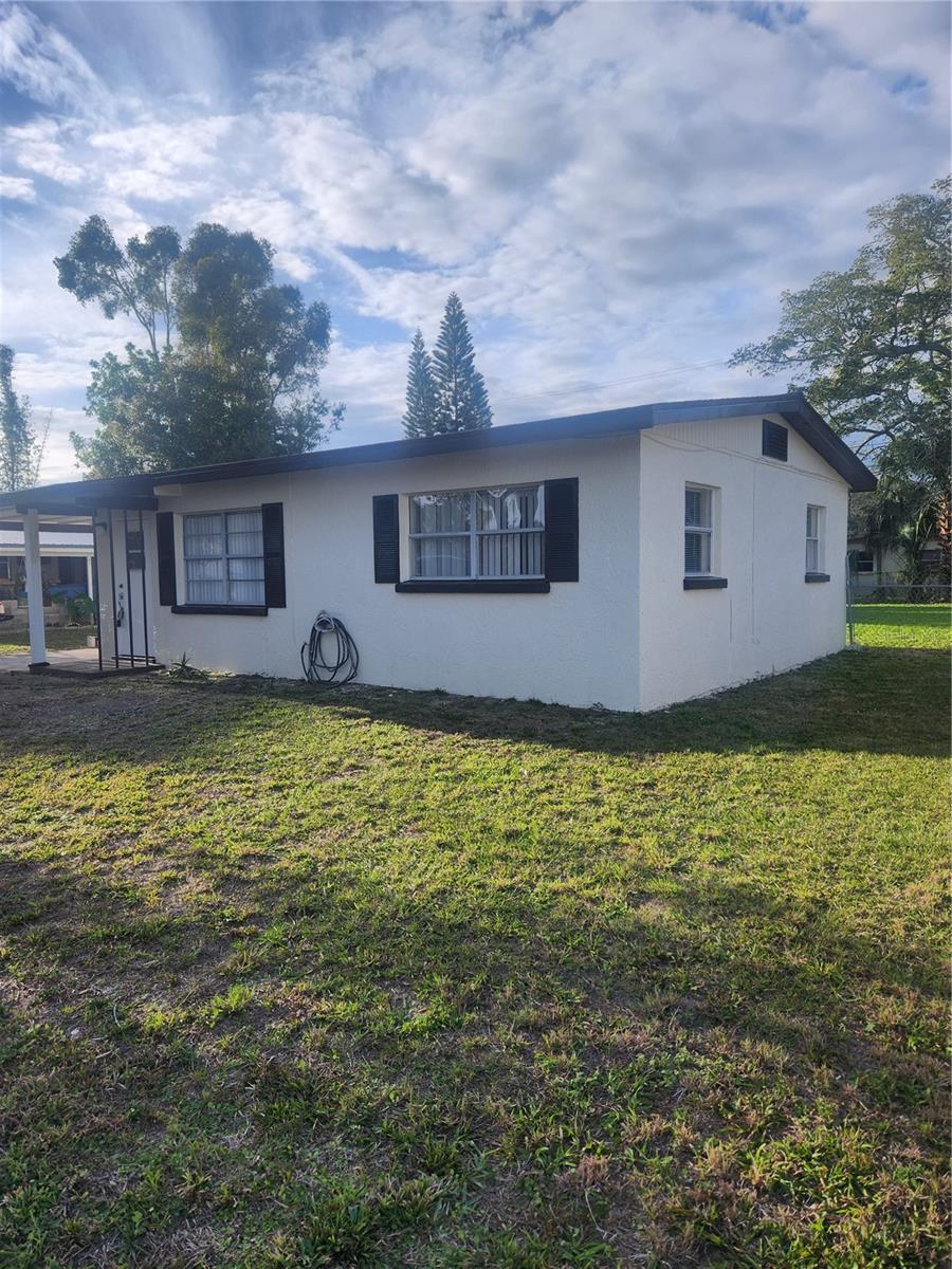 APOLLO BEACH UNIT 1 PT 2 - Residential Lease