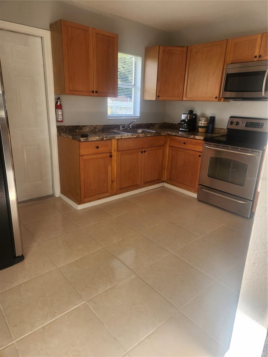 APOLLO BEACH UNIT 1 PT 2 - Residential Lease