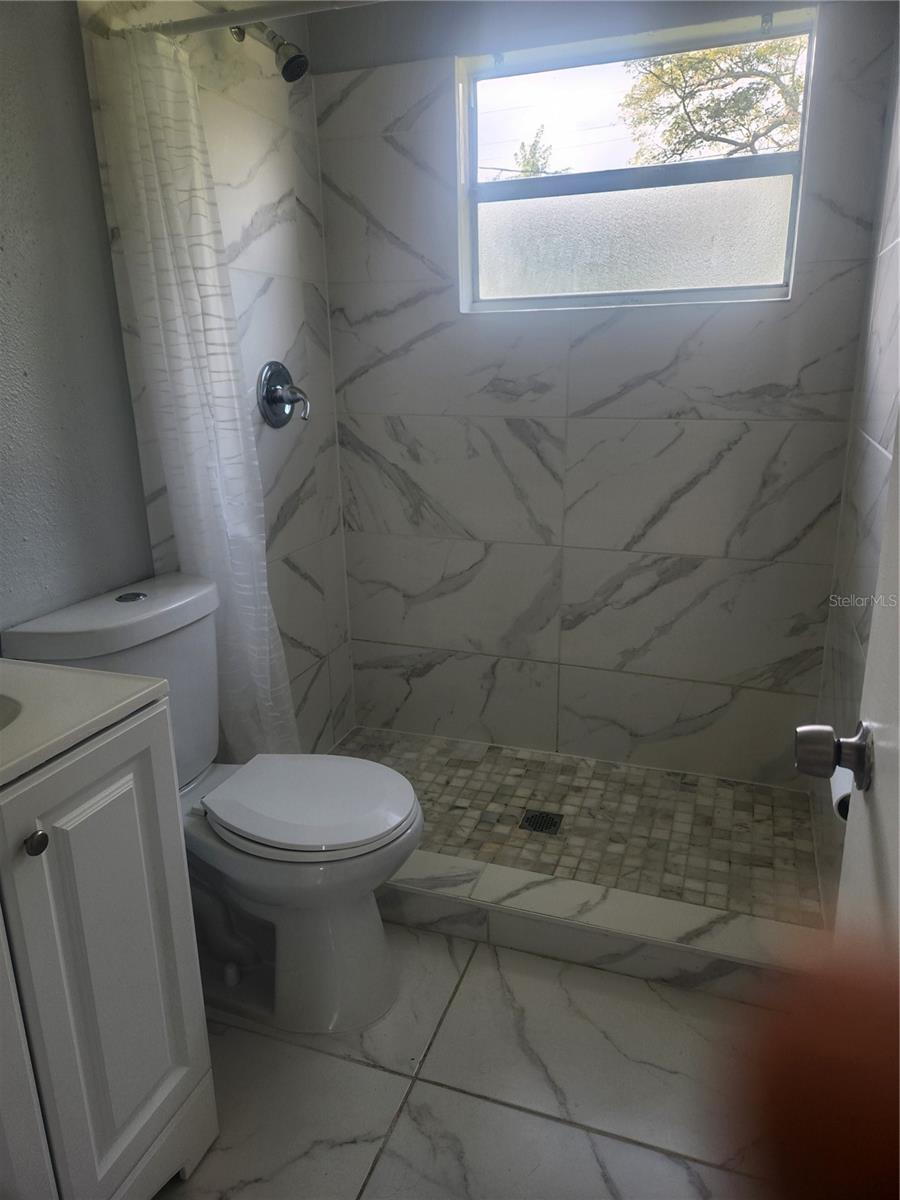 APOLLO BEACH UNIT 1 PT 2 - Residential Lease