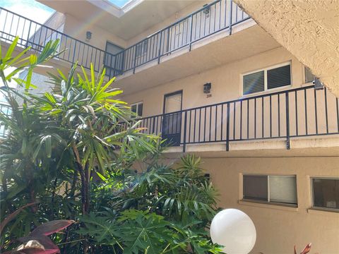 Photo of 2763 Woodgate Lane #208, Sarasota, FL 34231 (MLS # A4641855) Photo of 2763 Woodgate Lane #208, Sarasota, FL 34231 (MLS # A4641855)