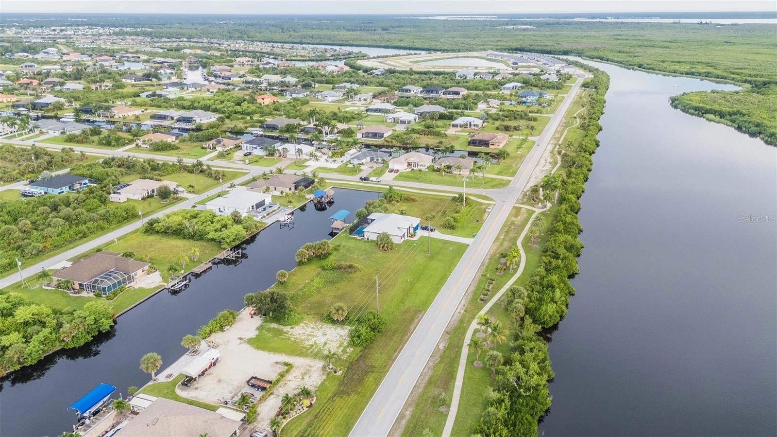 PORT CHARLOTTE SEC 093 - Land