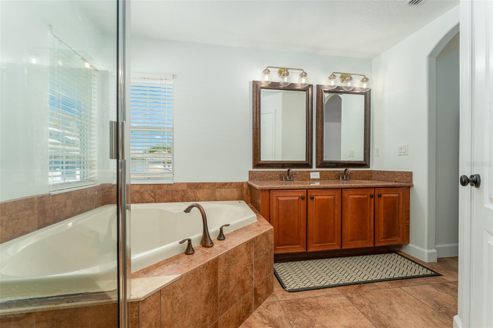 FISHHAWK RANCH TOWNCENTER PHAS - Residential
