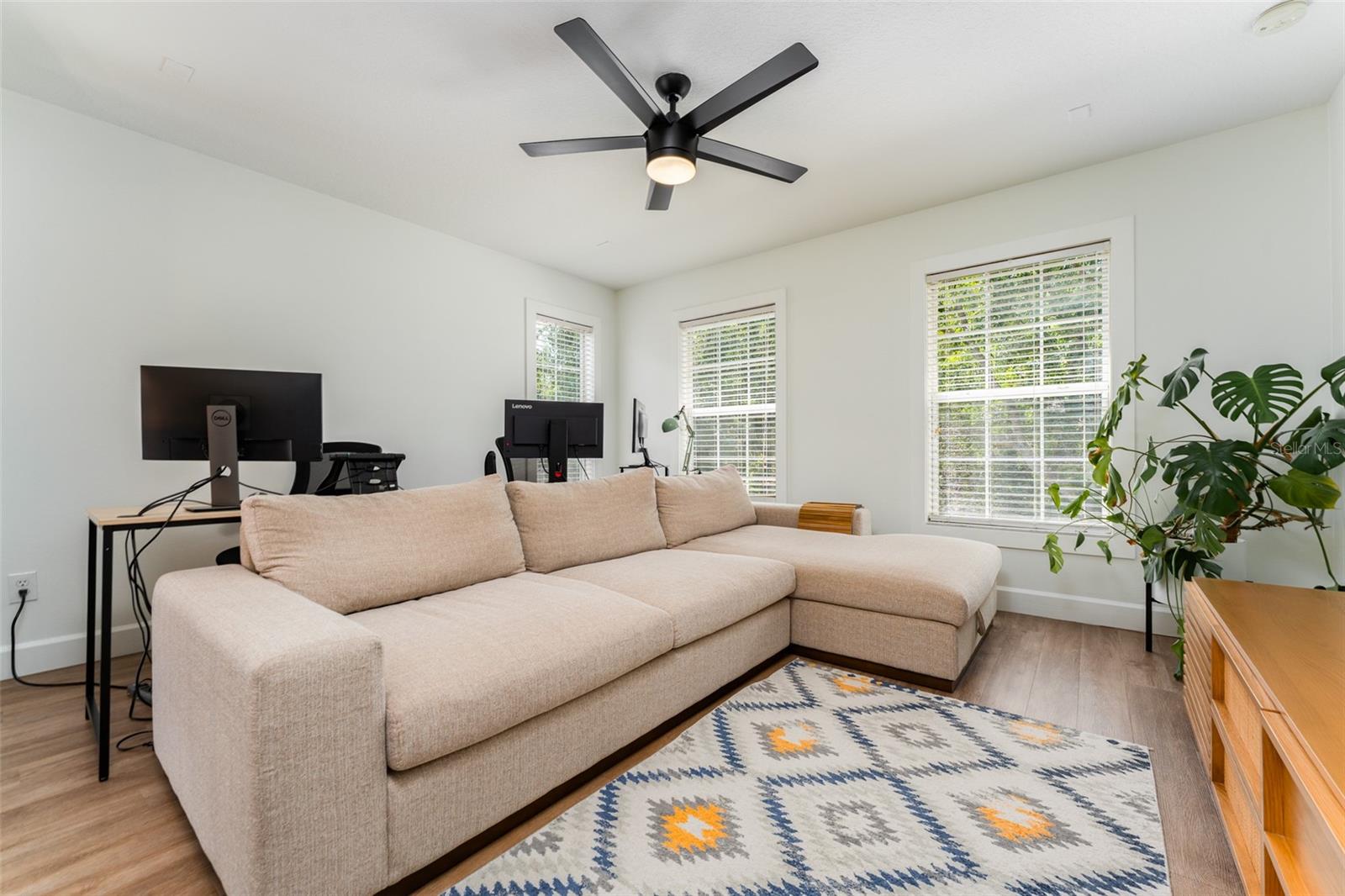 FISHHAWK RANCH TOWNCENTER PHAS - Residential