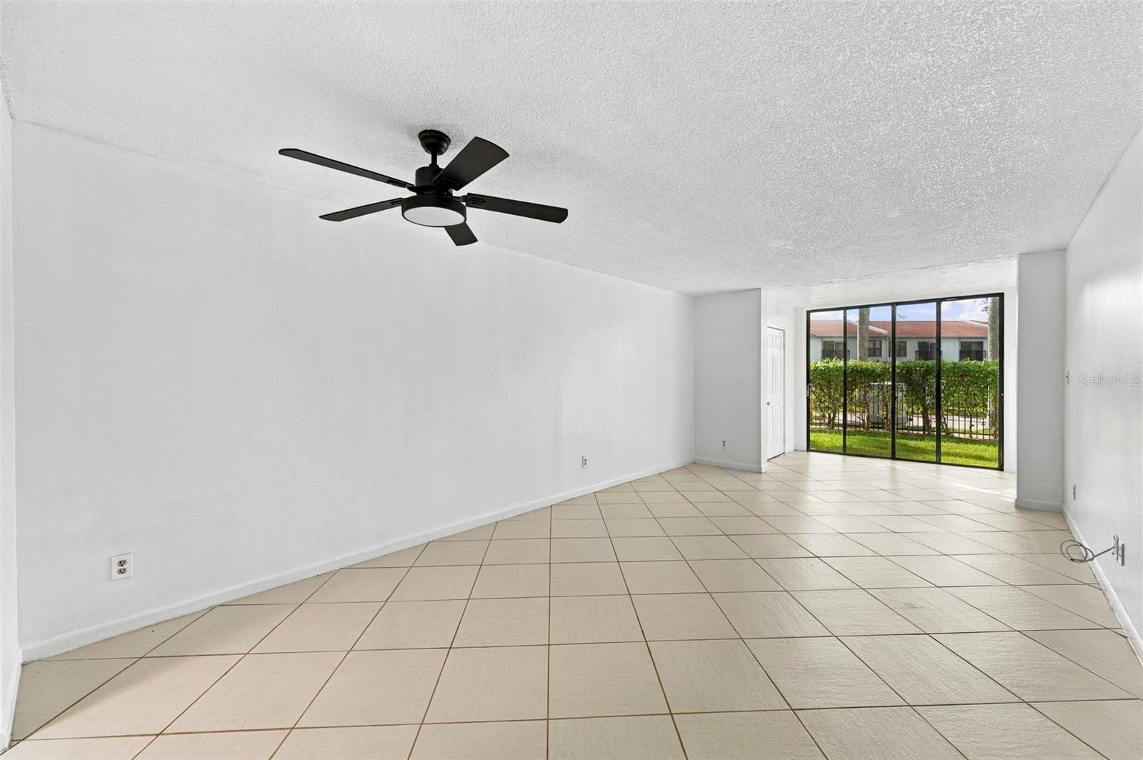 2051 SKIMMER COURT W 112