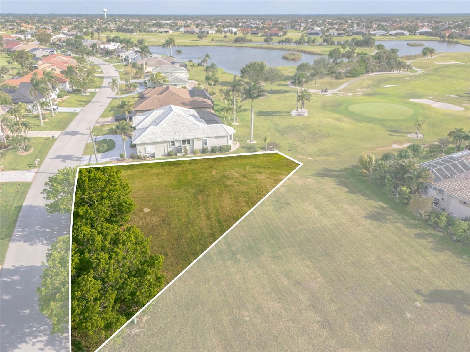 PUNTA GORDA ISLES SEC 15 - Land