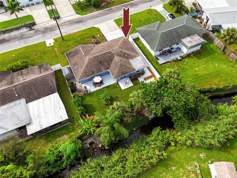 2597 CRESCENT DRIVE LARGO FL 33770