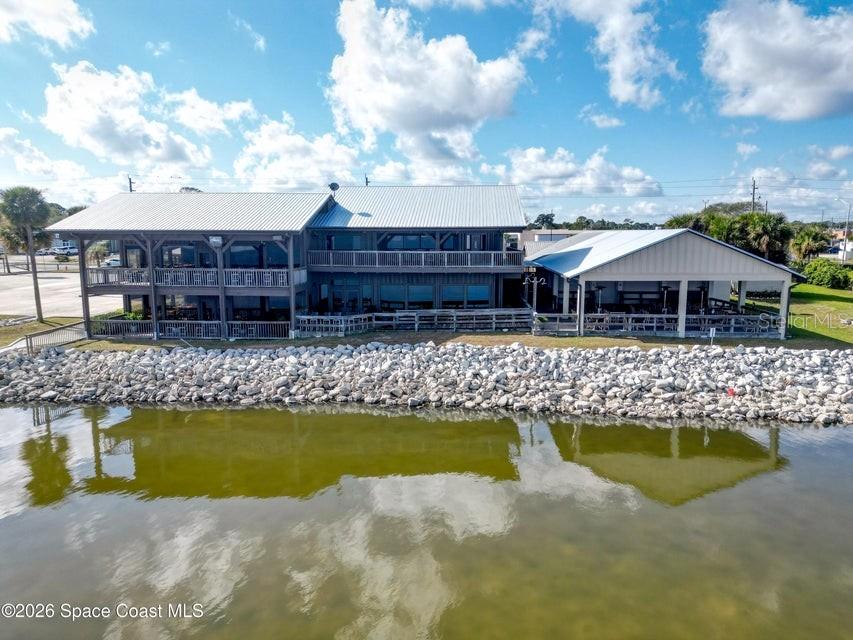 DELESPINE COURTS - Commercial Sale