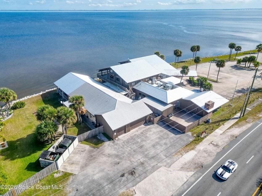 DELESPINE COURTS - Commercial Sale