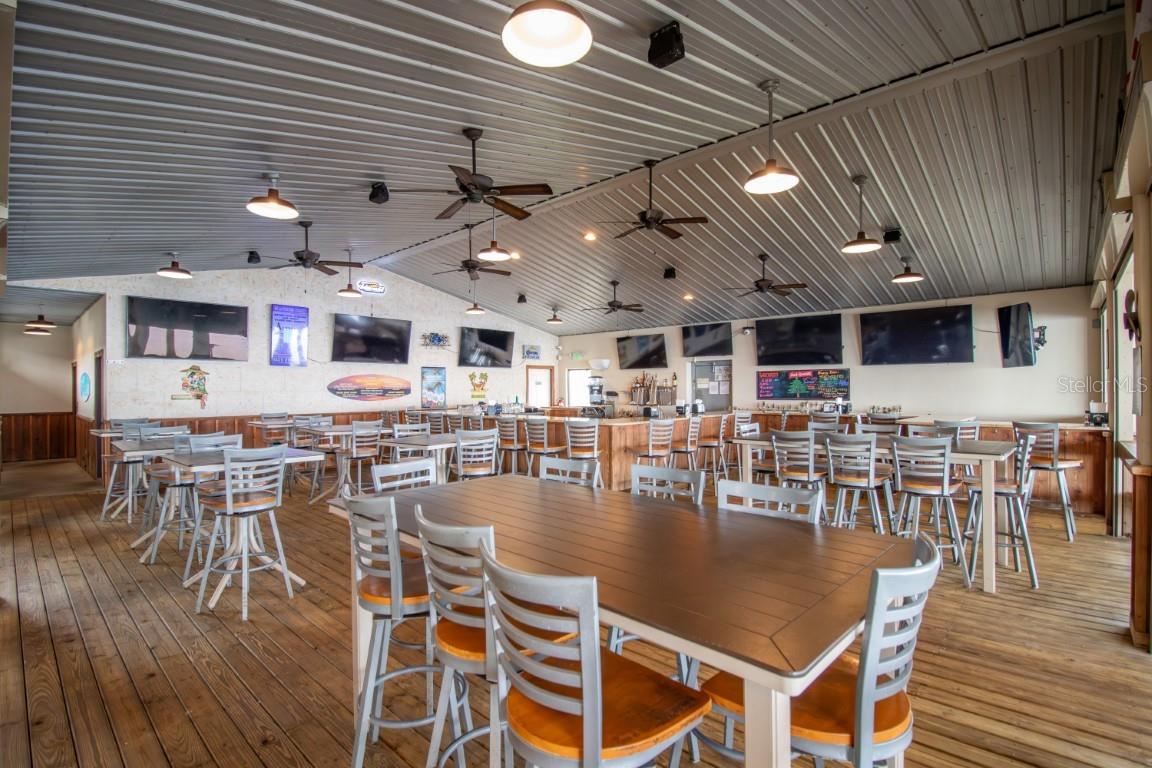 DELESPINE COURTS - Commercial Sale