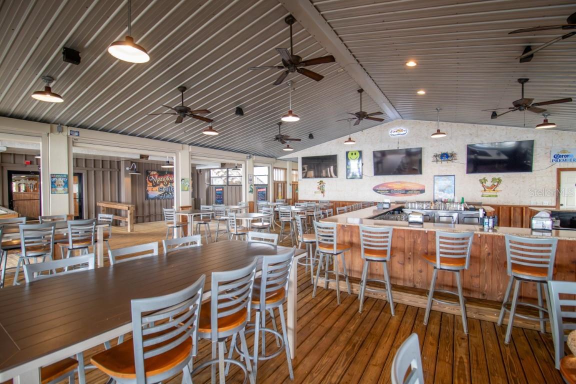 DELESPINE COURTS - Commercial Sale