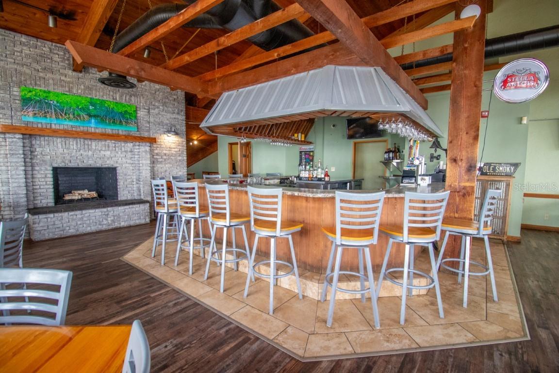 DELESPINE COURTS - Commercial Sale