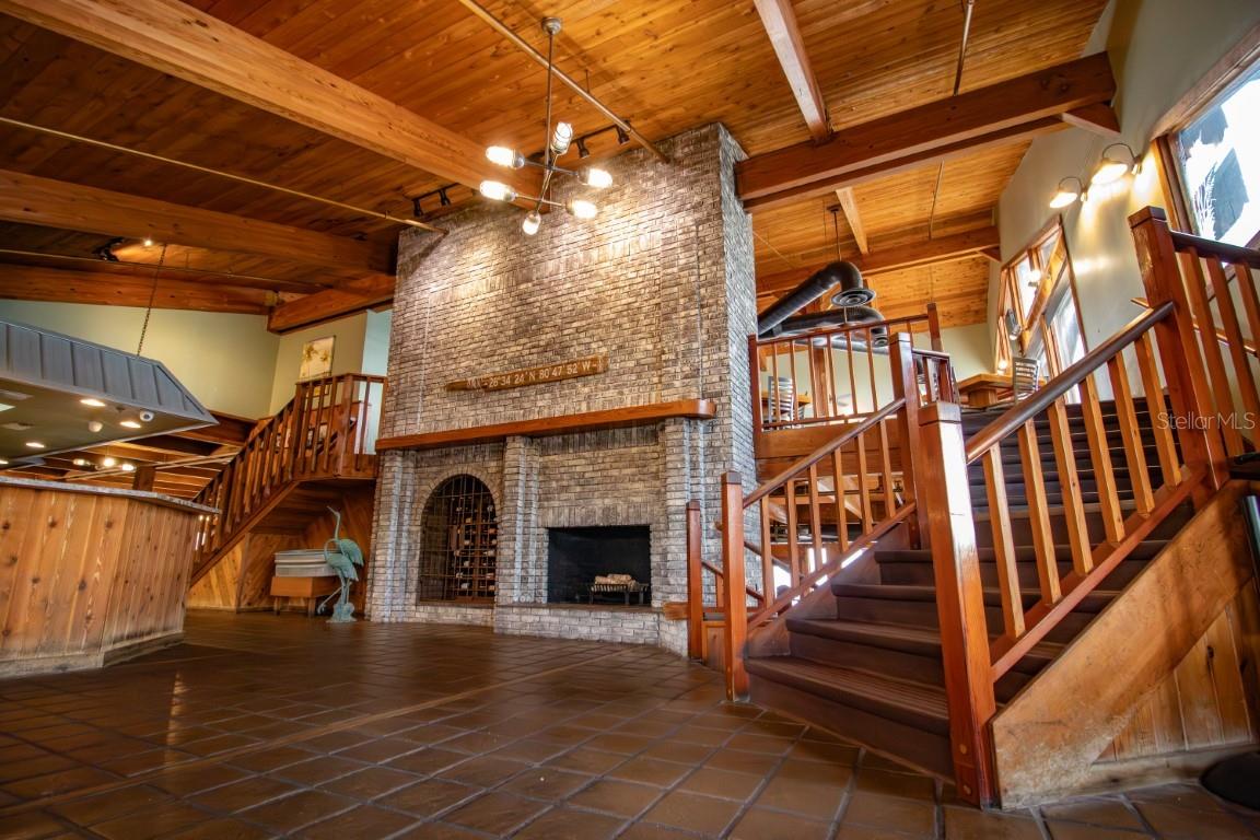 DELESPINE COURTS - Commercial Sale