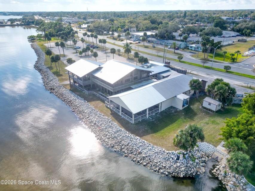 DELESPINE COURTS - Commercial Sale