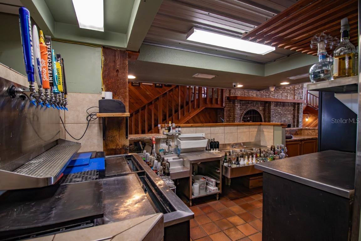 DELESPINE COURTS - Commercial Sale