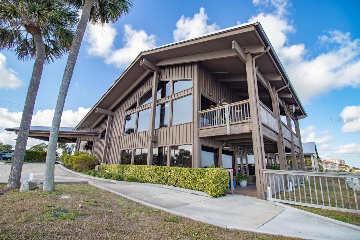 DELESPINE COURTS - Commercial Sale