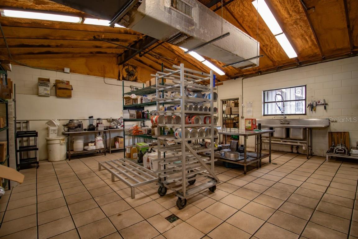 DELESPINE COURTS - Commercial Sale