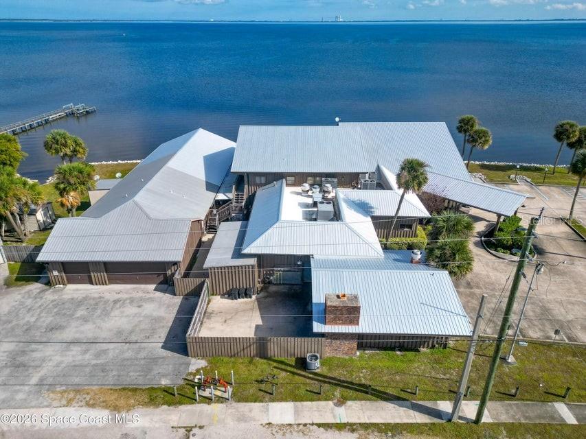 DELESPINE COURTS - Commercial Sale