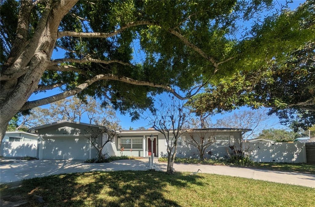 Photo of 5041 Myrtle Lane, Madeira Beach, FL 33708 (MLS # TB8487553)