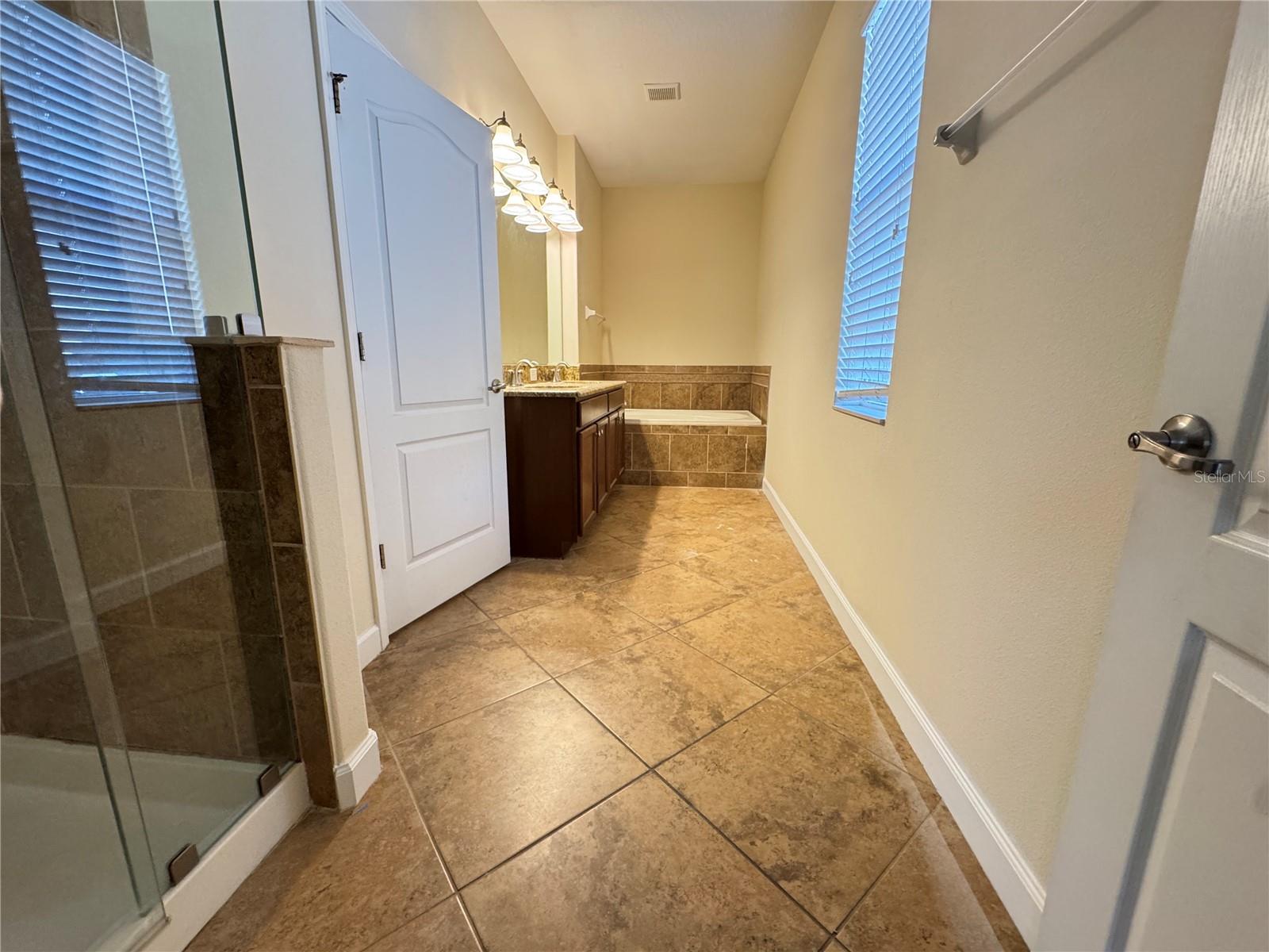 SIGNATURE LAKES PH 3B-1 - Residential Lease