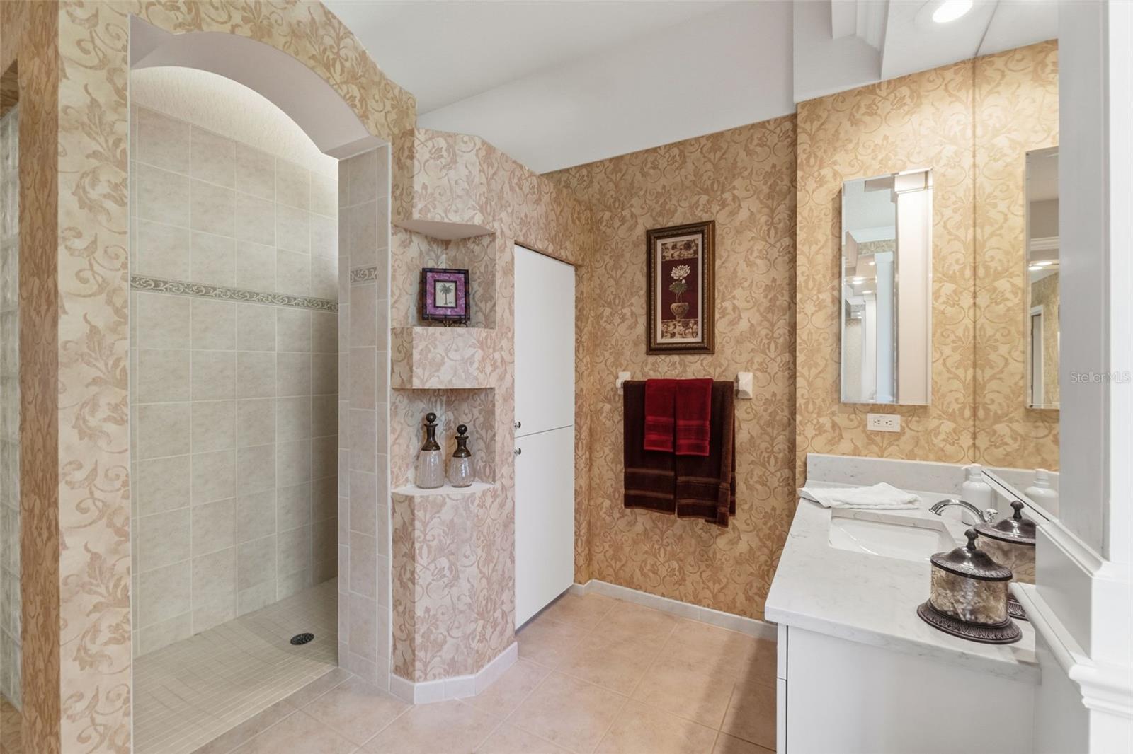 WOODLAND WATERS PH 1 - Residential