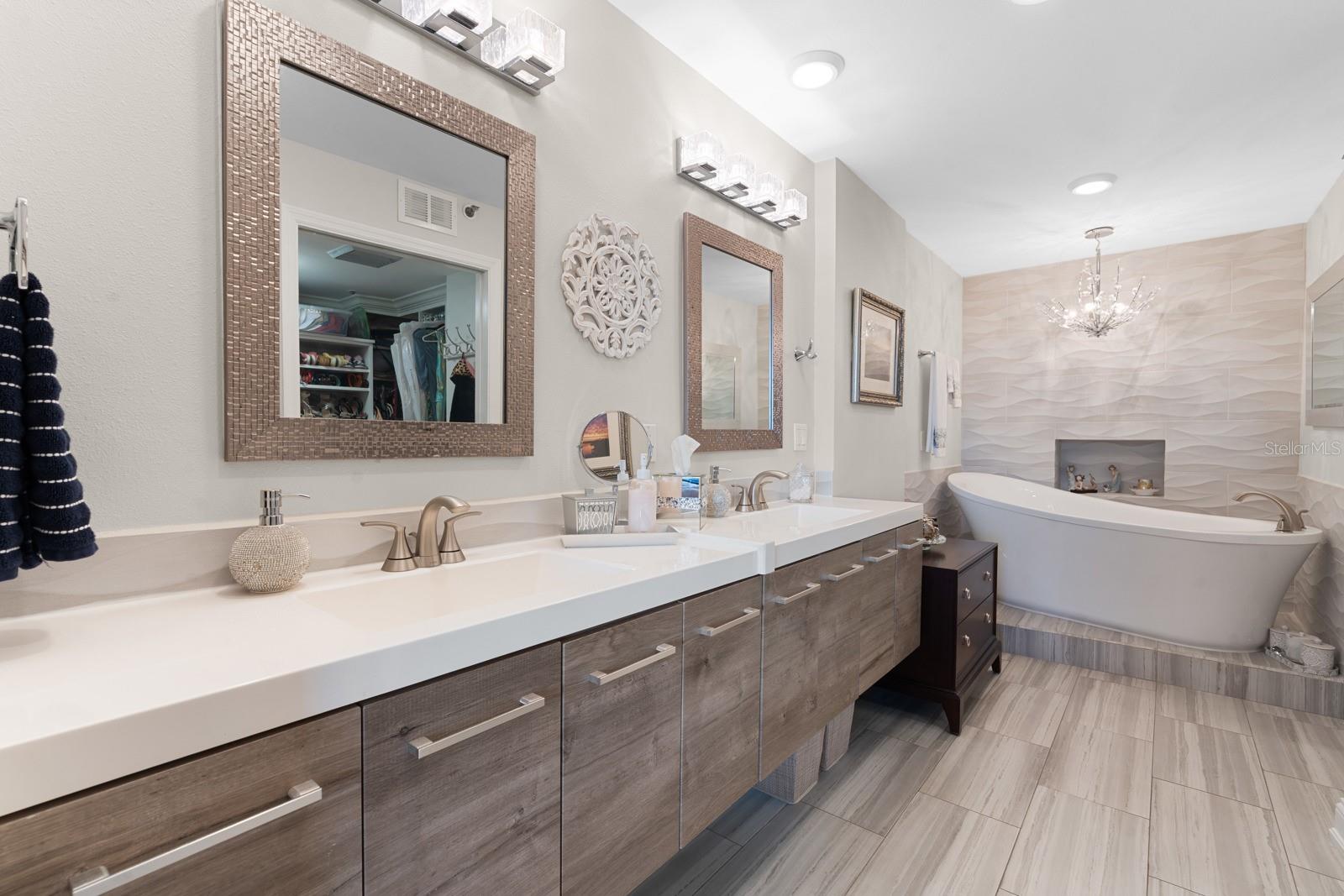 DANS ISLAND ON SAND KEY CONDO - Residential