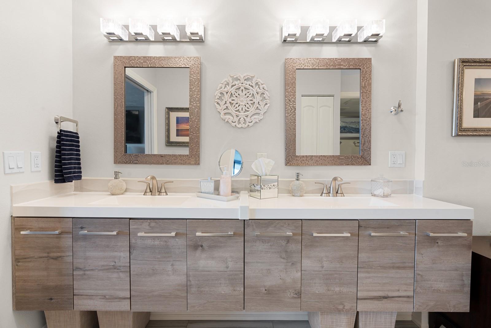 DANS ISLAND ON SAND KEY CONDO - Residential