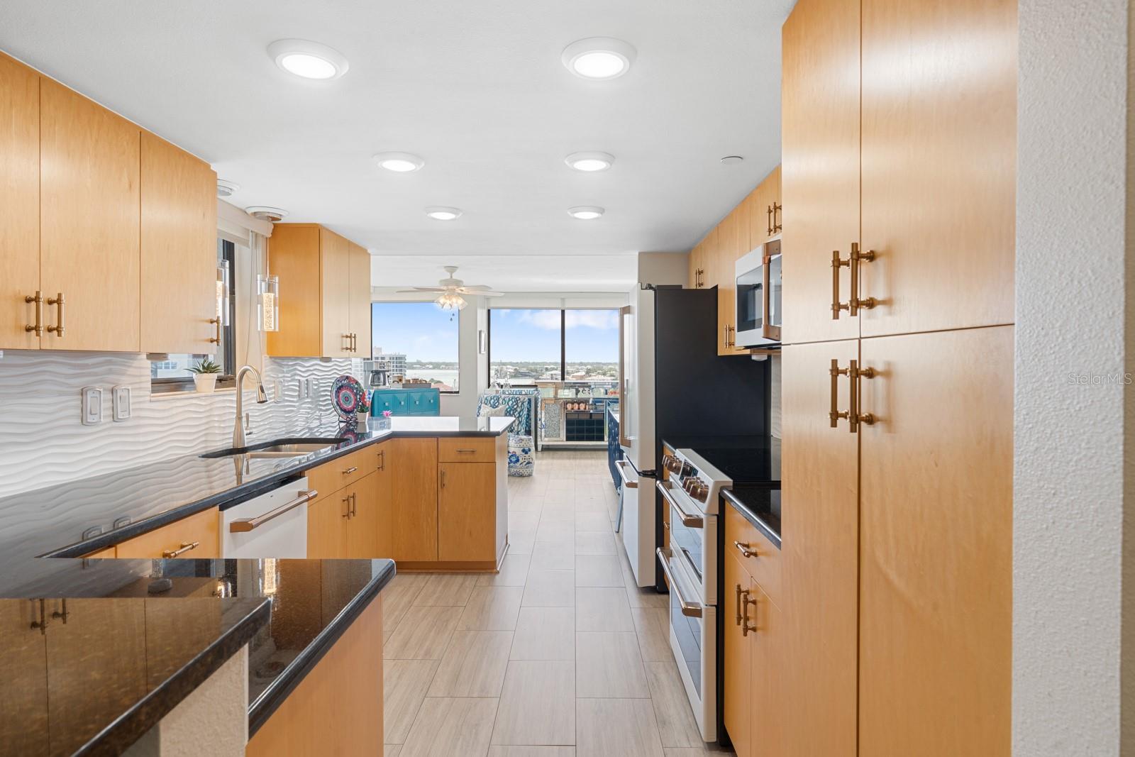 DANS ISLAND ON SAND KEY CONDO - Residential