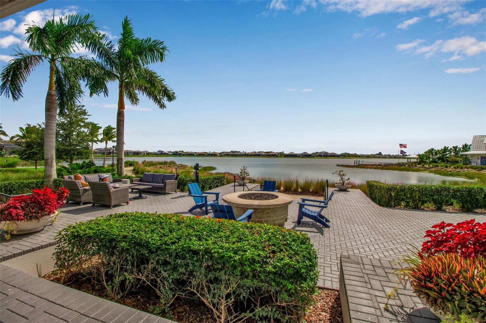 LAKEHOUSE COVE AT WATERSIDE - Residential