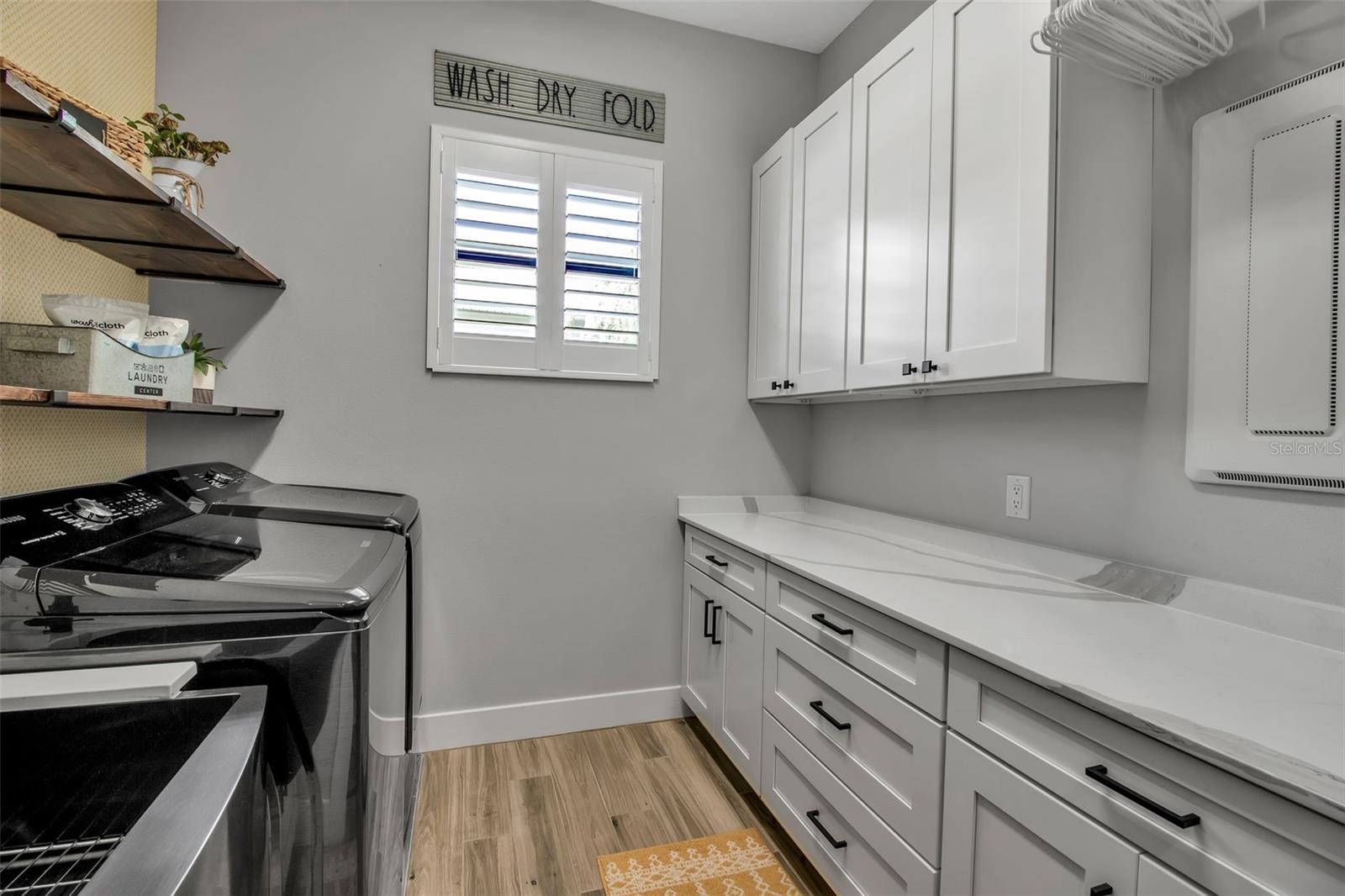 LAKEHOUSE COVE AT WATERSIDE - Residential