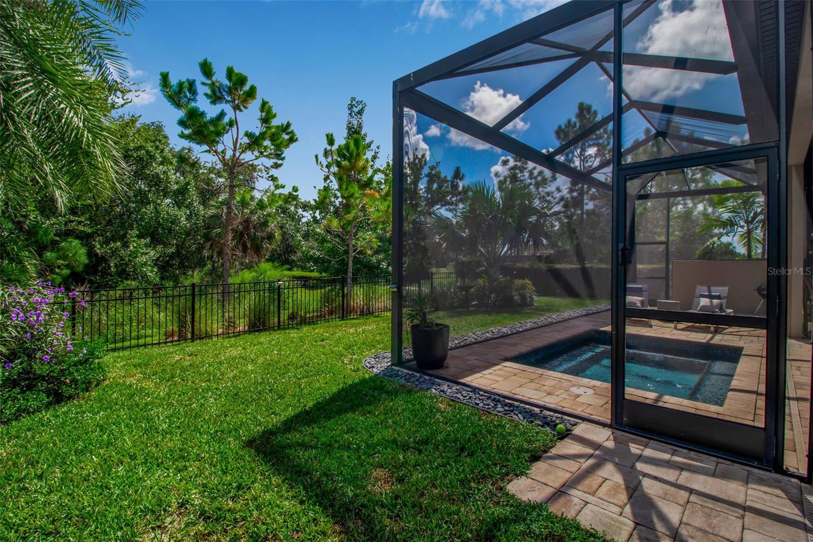 LAKEHOUSE COVE AT WATERSIDE - Residential