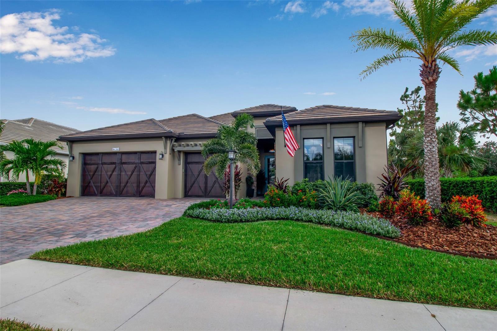 LAKEHOUSE COVE AT WATERSIDE - Residential