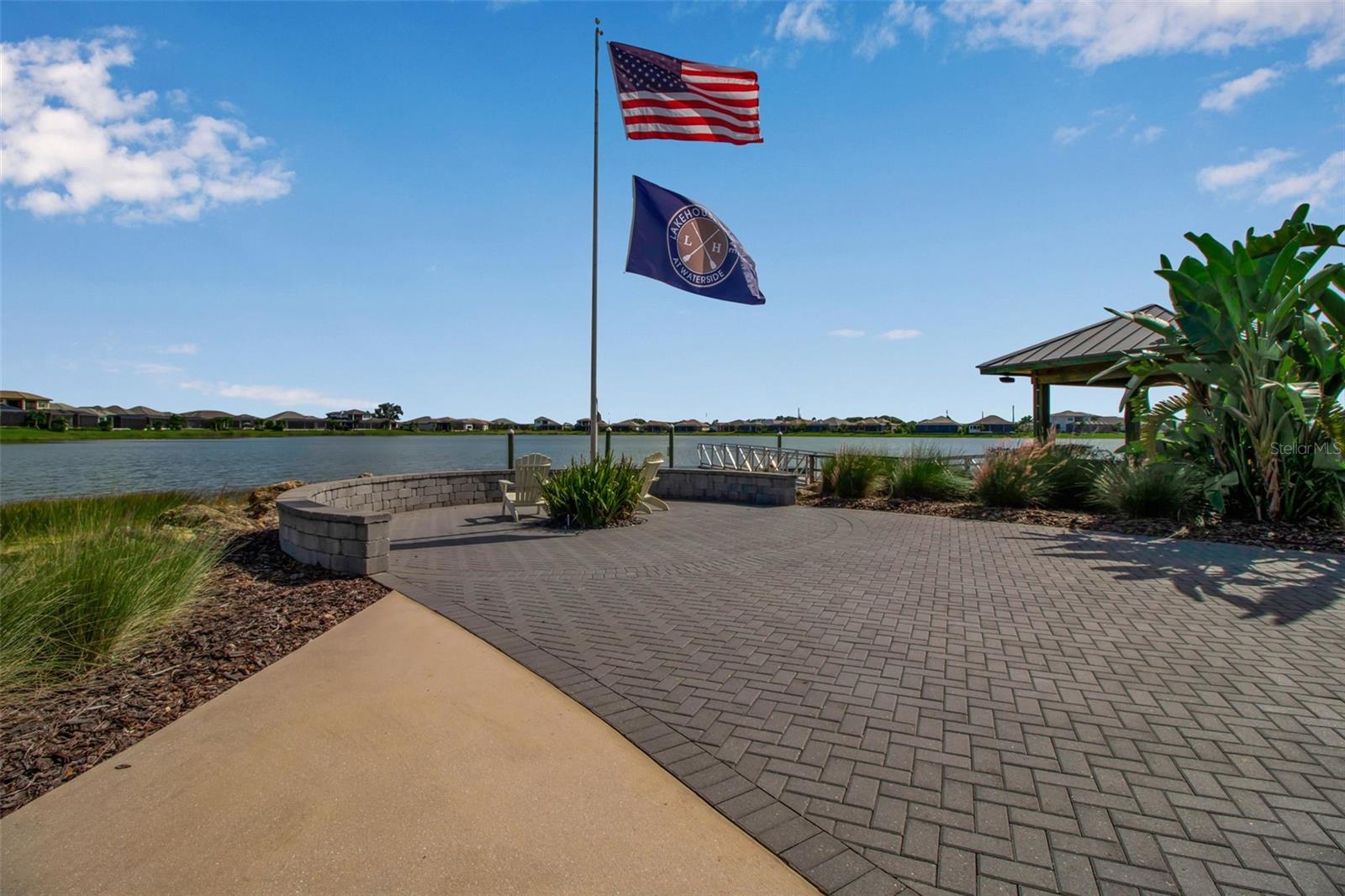 LAKEHOUSE COVE AT WATERSIDE - Residential