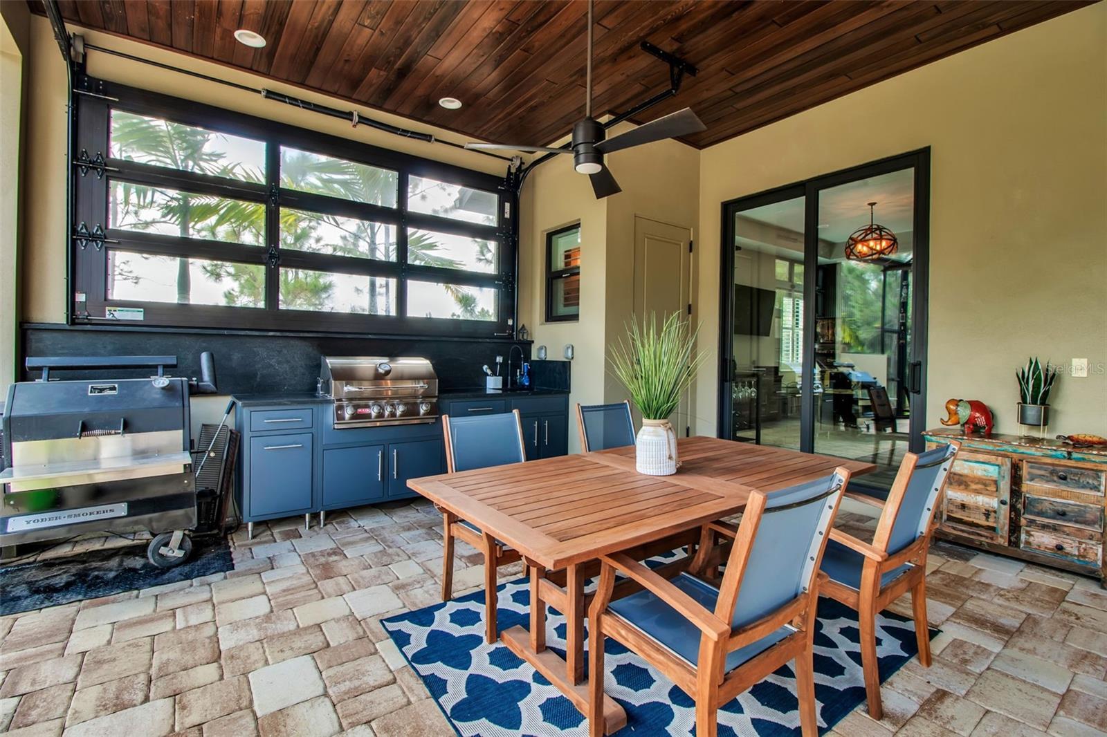 LAKEHOUSE COVE AT WATERSIDE - Residential