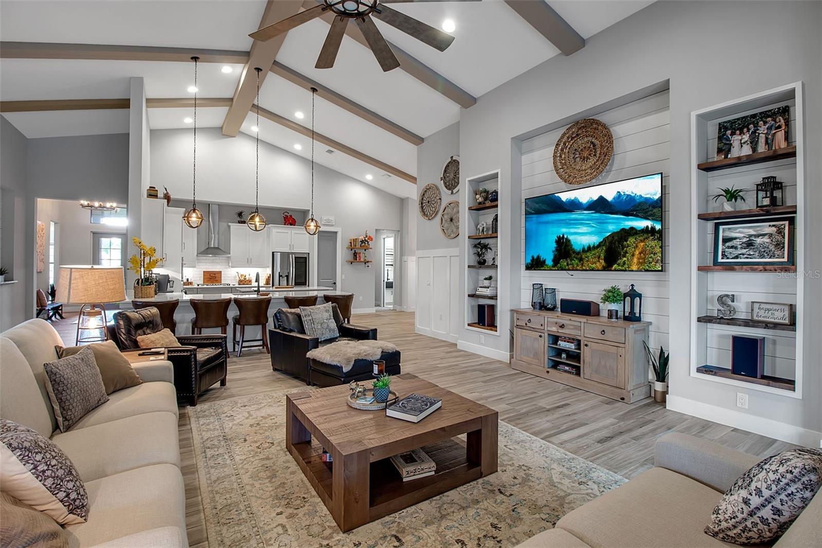 LAKEHOUSE COVE AT WATERSIDE - Residential