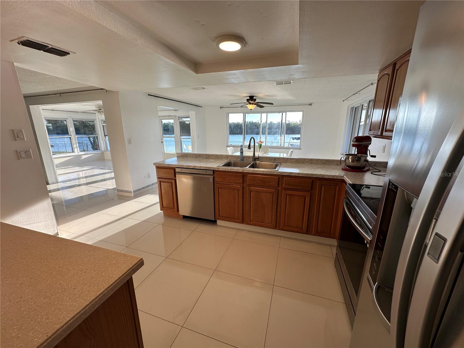 TAHITIAN DEV - Residential