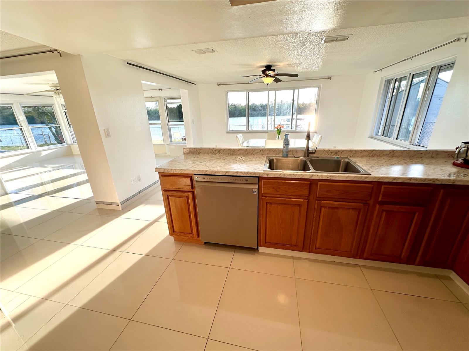 TAHITIAN DEV - Residential