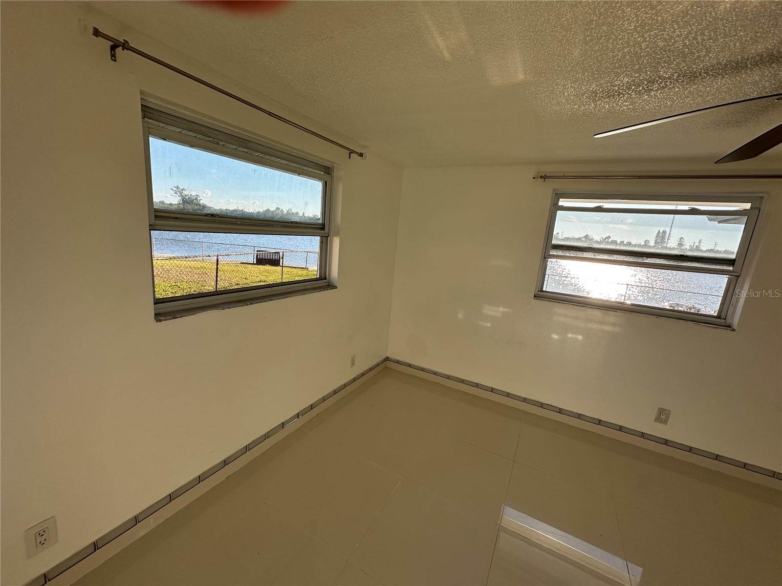 TAHITIAN DEV - Residential