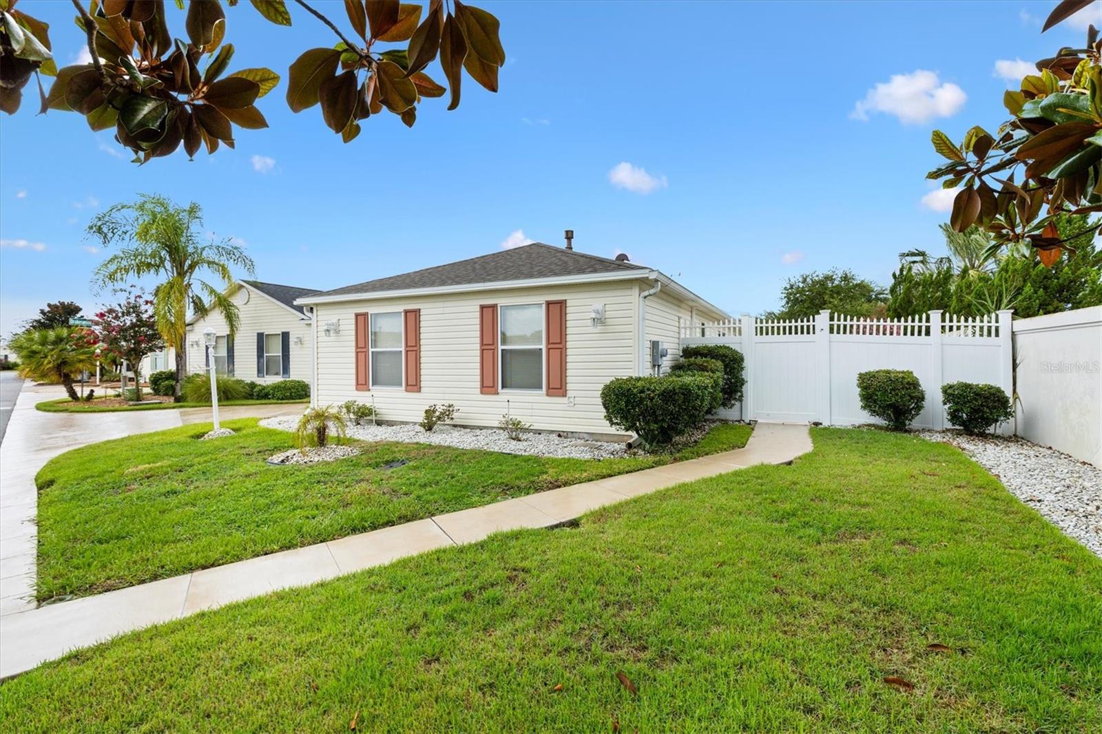 1798 LONGWOOD COURT