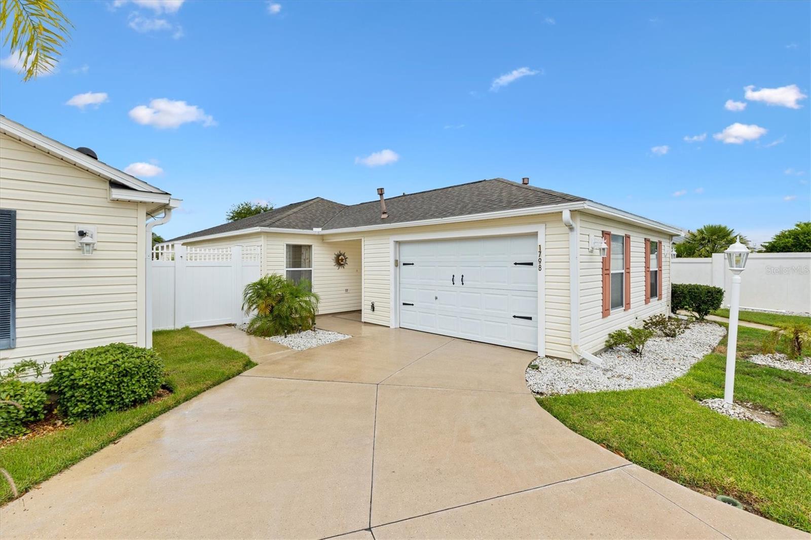 1798 LONGWOOD COURT