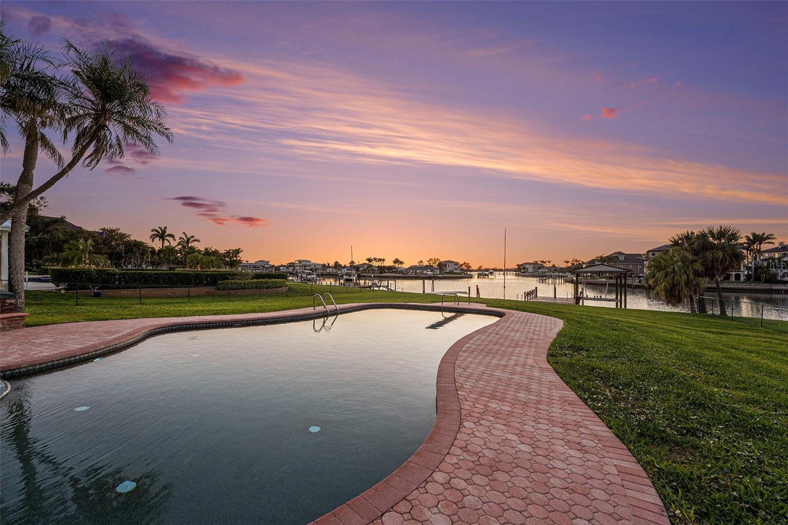 224 HARBOR VIEW LANE