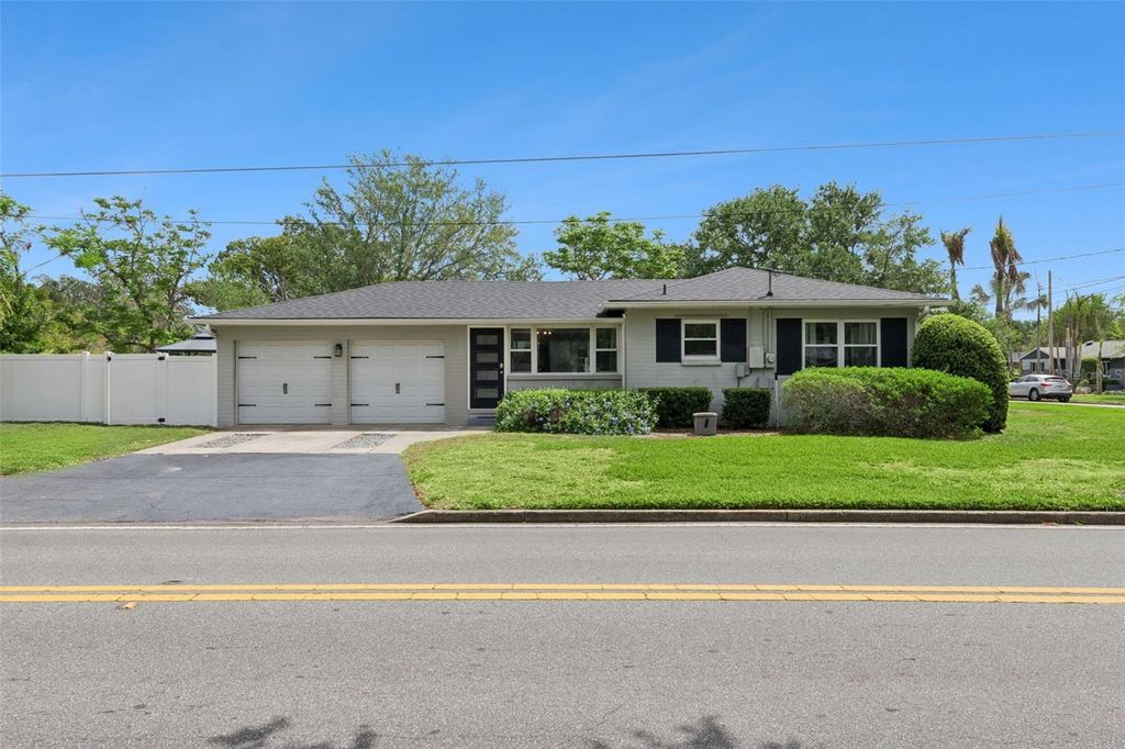 Photo of 2001 Gale Street, Orlando, FL 32803 (MLS # O6396150)