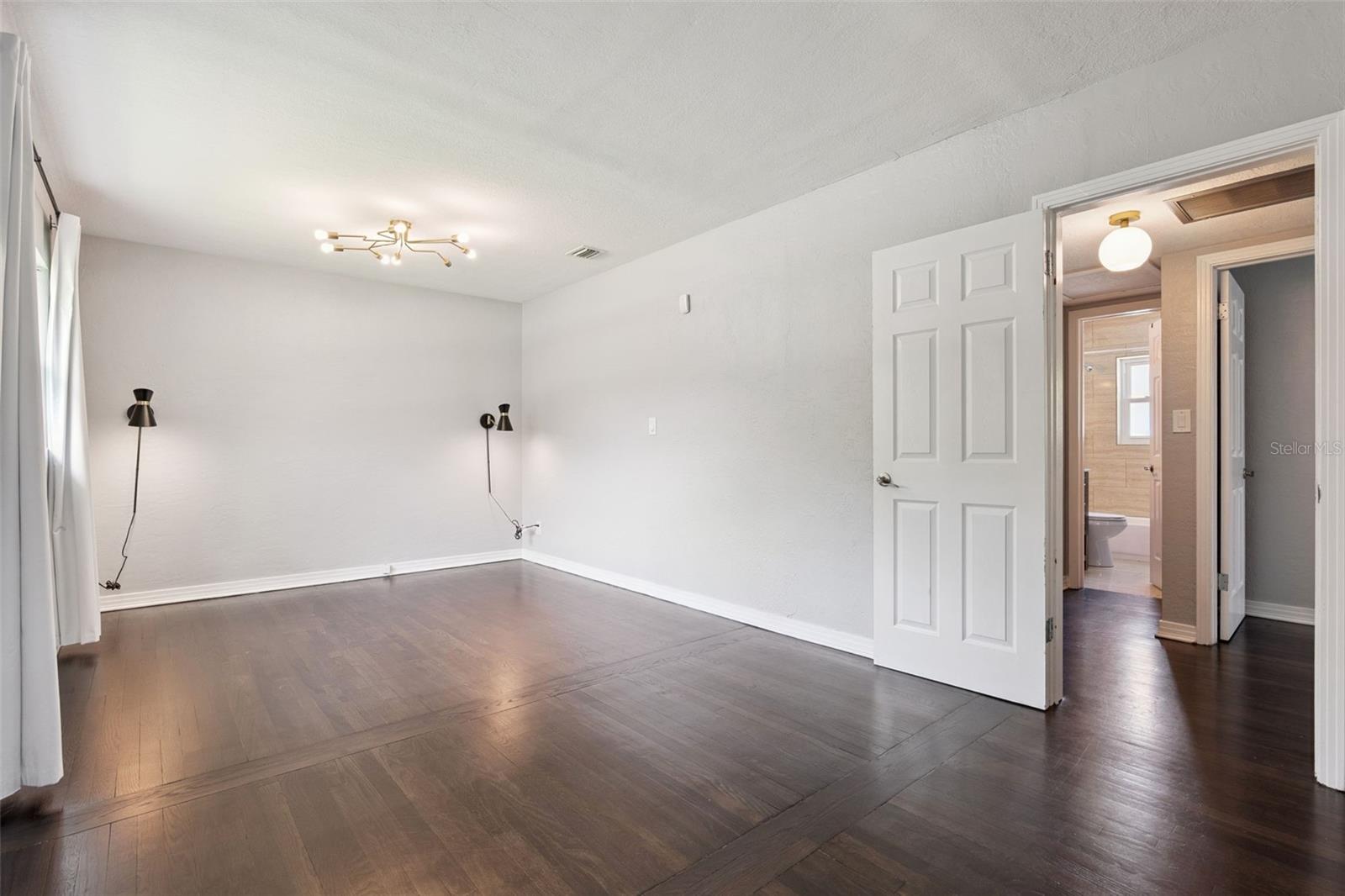 NORTH HAMPTON PARK - Residential