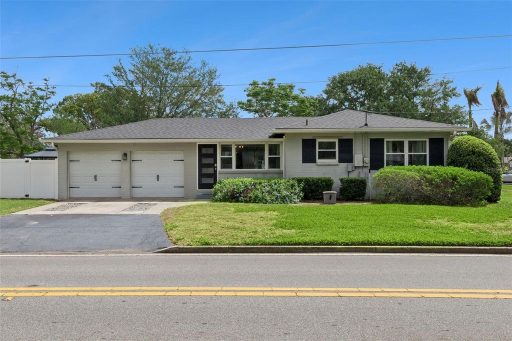 Photo of 2001 Gale Street, Orlando, FL 32803 (MLS # O6396150)