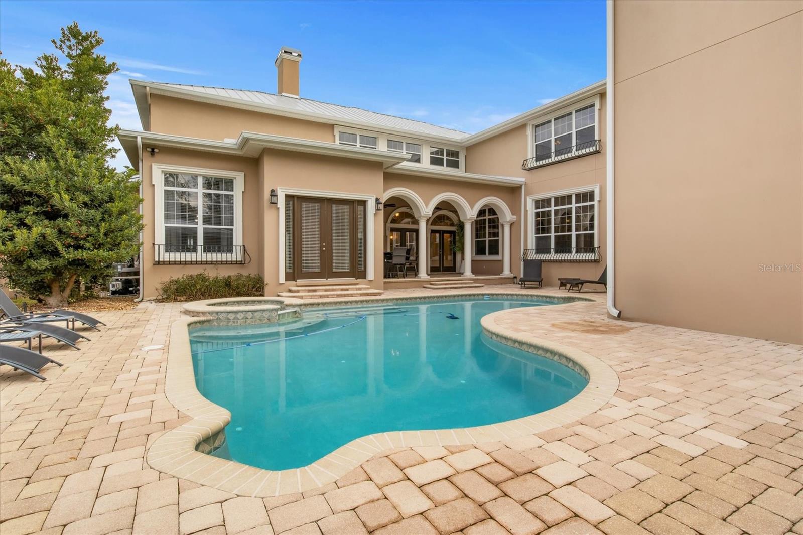 1665 BLUE HERON LANE