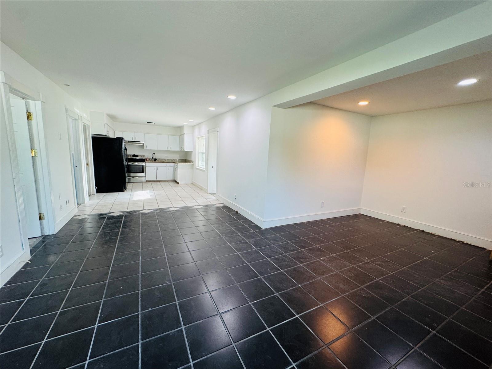 DUNDEE - Residential Lease