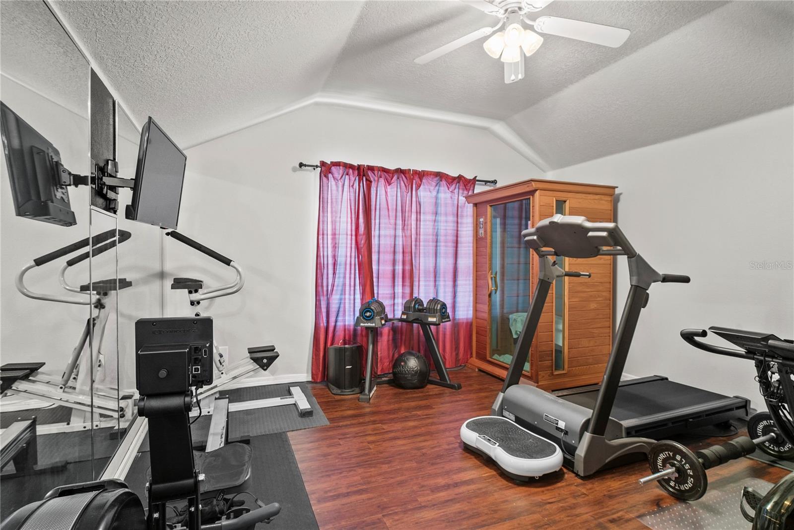 VINEYARDS SUB - Residential